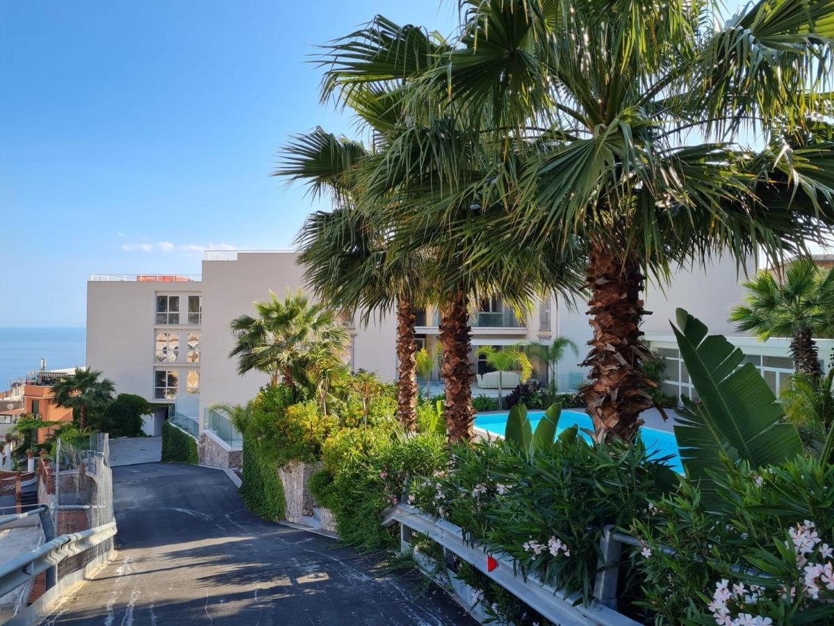 Minerva Luxury Town Center , Pool And Parking Apartment Taormina Exterior photo